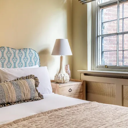 The Shambles - Merchants Rest *